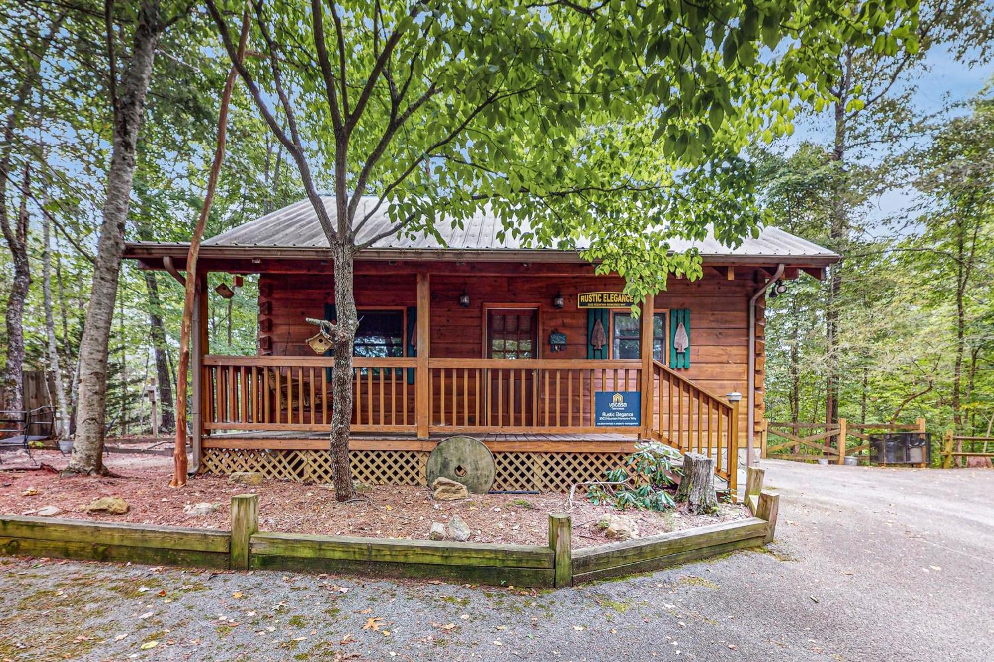 Rustic Elegance Villa เซอเวียร์วีล ภายนอก รูปภาพ